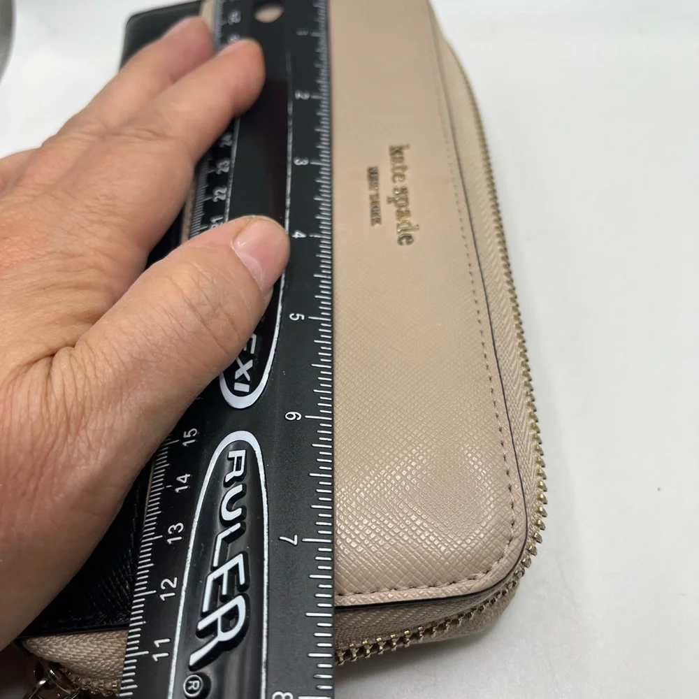 Kate Spade light pink wallet - Picture 9 of 11